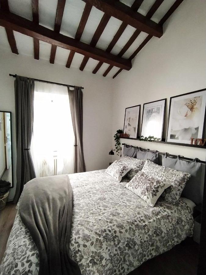 דירות אטרי Casa In Centro Storico Vista Gran Sasso מראה חיצוני תמונה