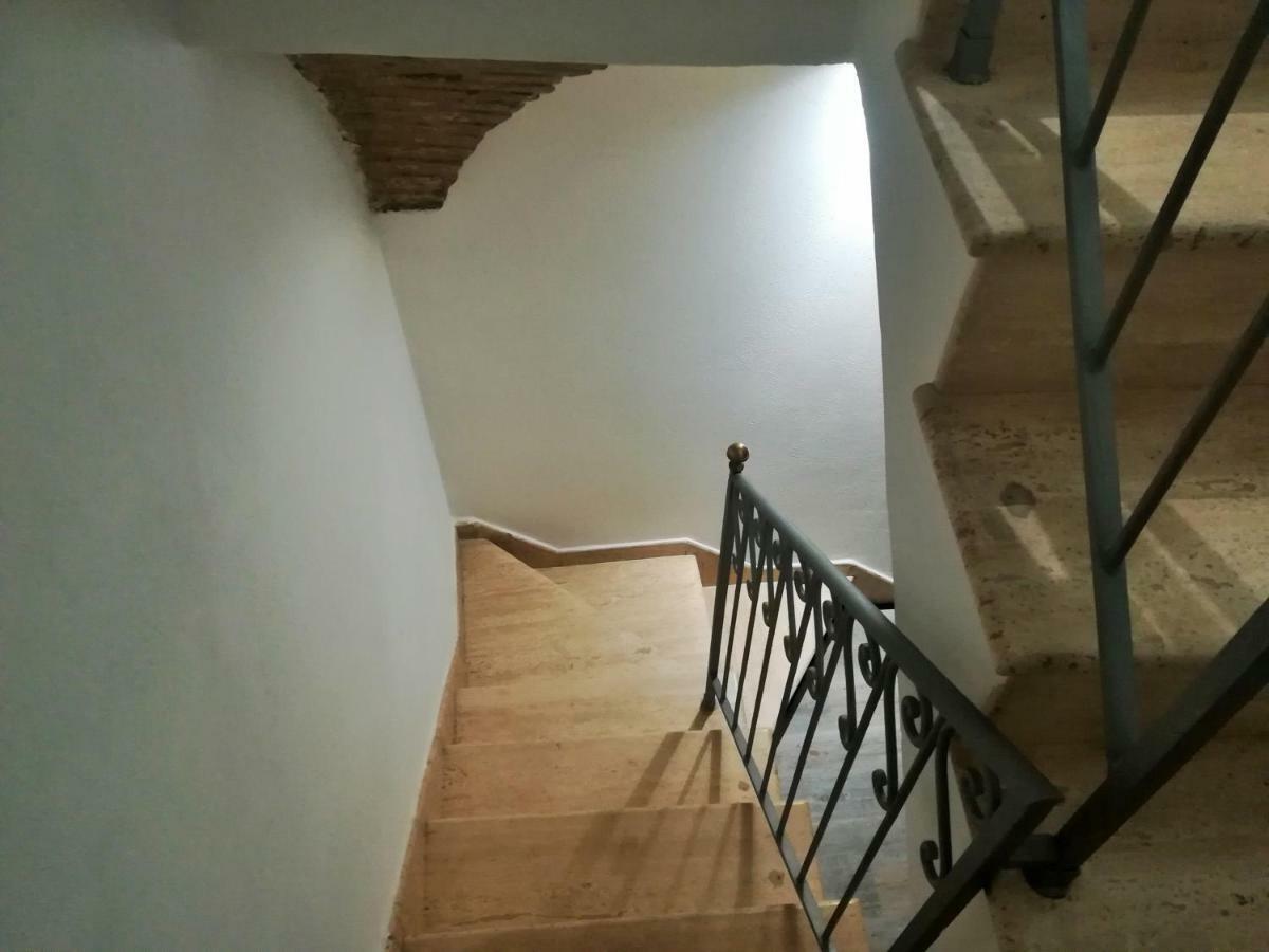 דירות אטרי Casa In Centro Storico Vista Gran Sasso מראה חיצוני תמונה